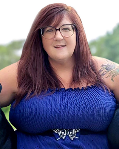 bio-photo-Erin bio-photo-Erin