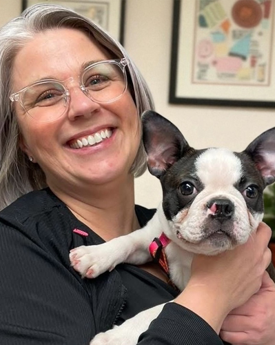 bio-photo-Leah bio-photo-Leah