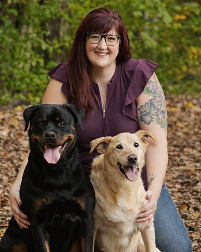 bio-photo-Erin bio-photo-Erin